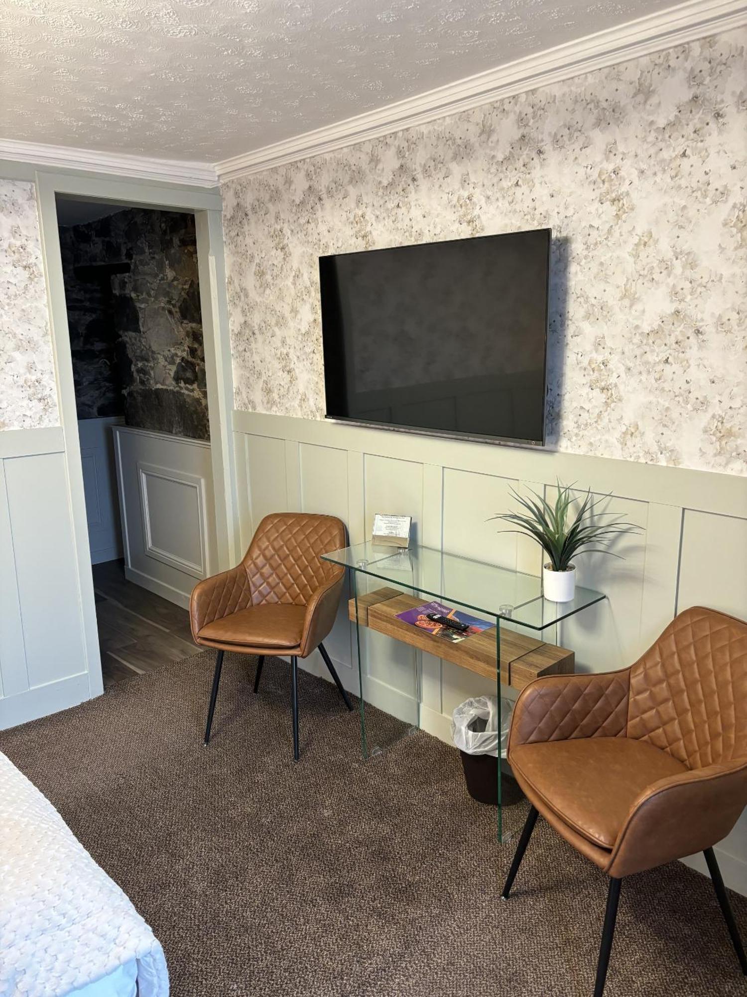 ניוטון סטיוארט The Blackhorse Accommodation מראה חיצוני תמונה
