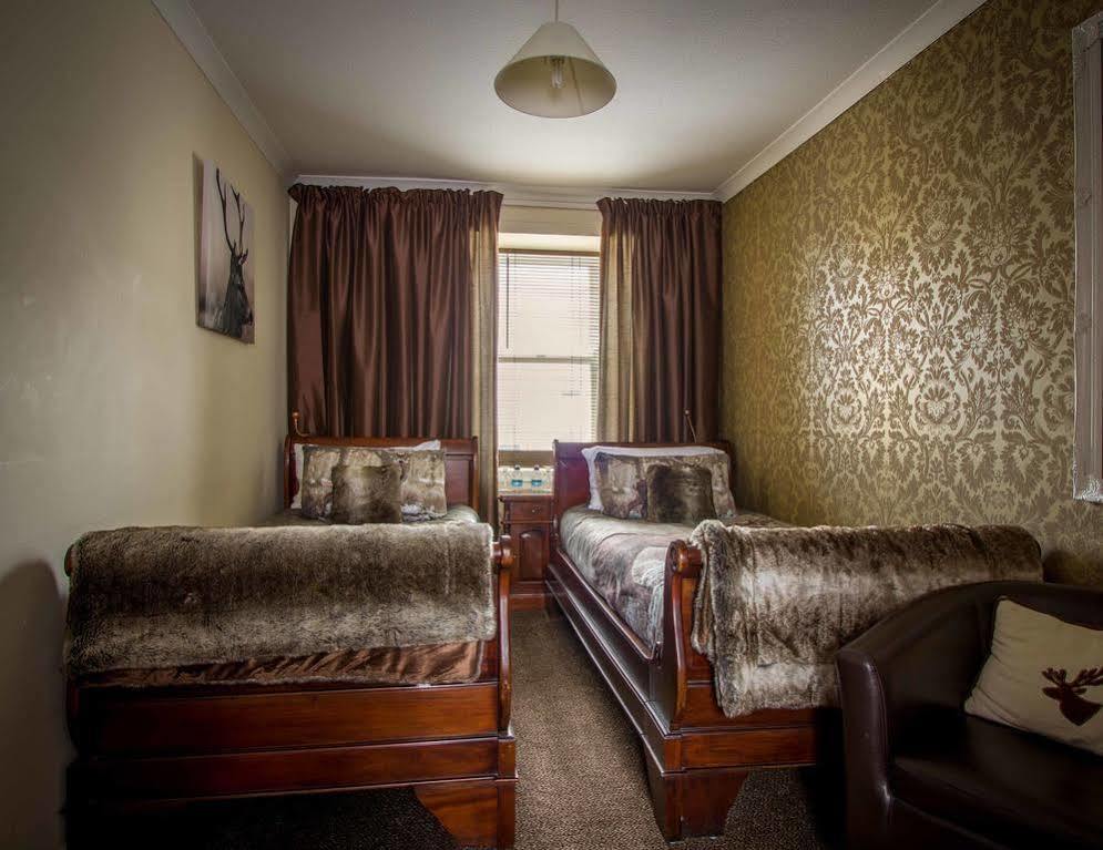 ניוטון סטיוארט The Blackhorse Accommodation מראה חיצוני תמונה